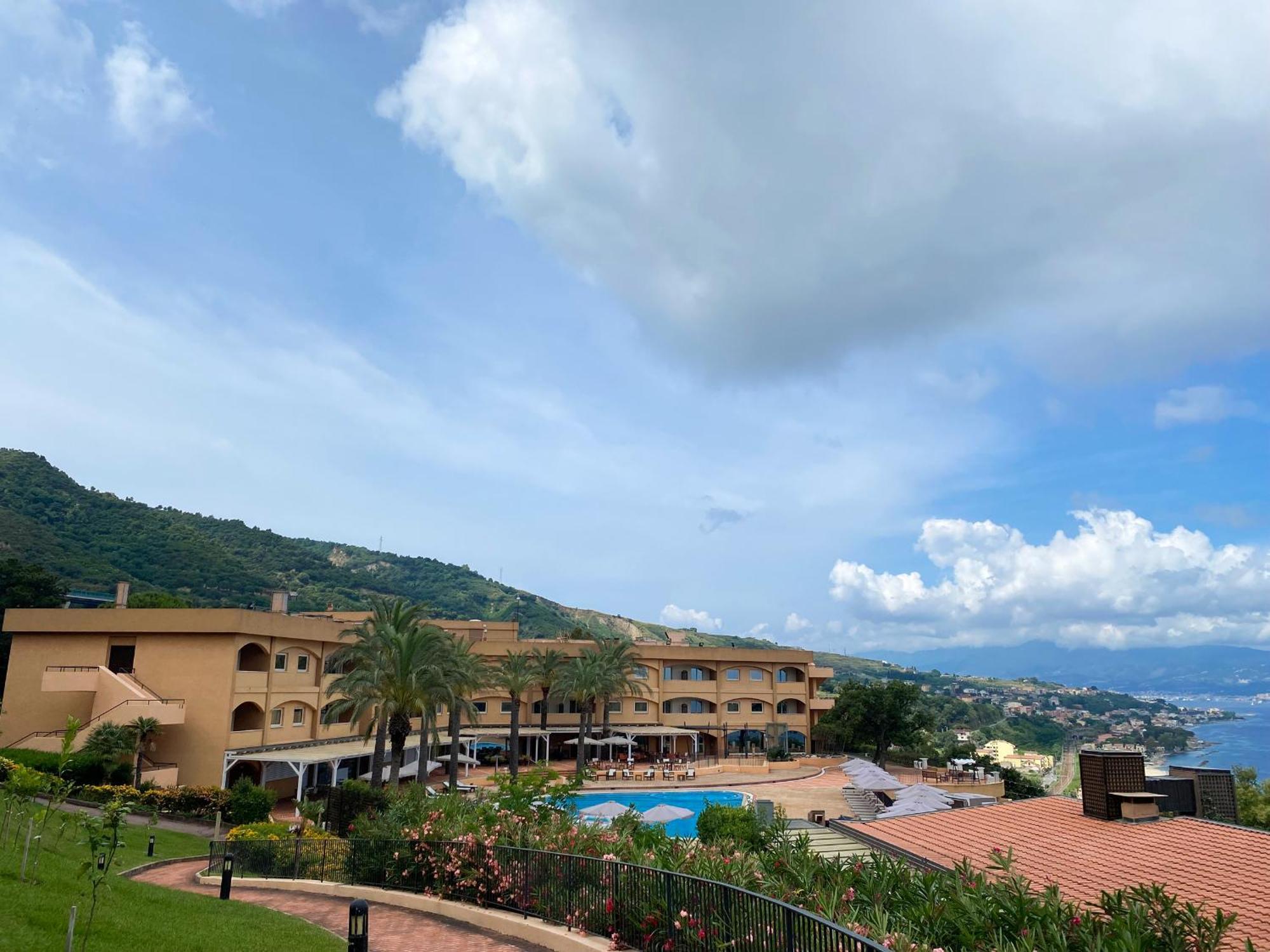 Altafiumara Resort & Spa Villa San Giovanni Esterno foto