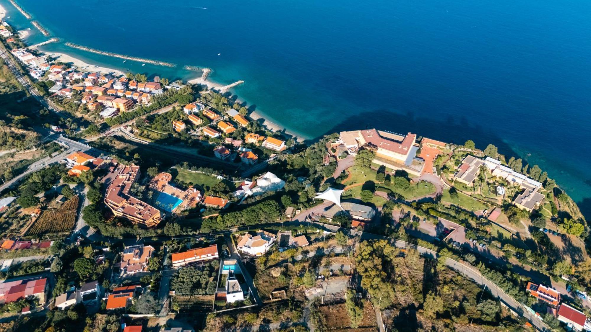 Altafiumara Resort & Spa Villa San Giovanni Esterno foto