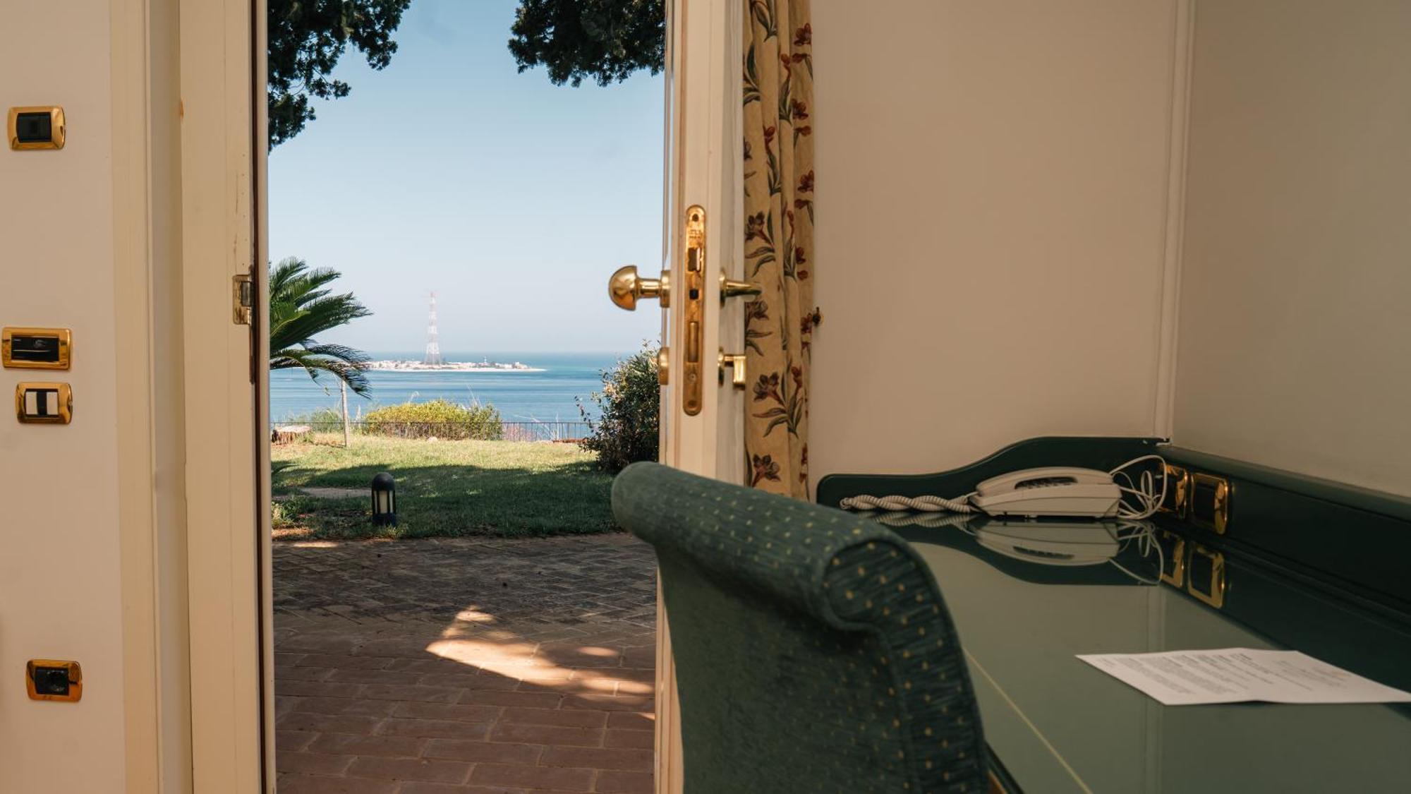 Altafiumara Resort & Spa Villa San Giovanni Esterno foto